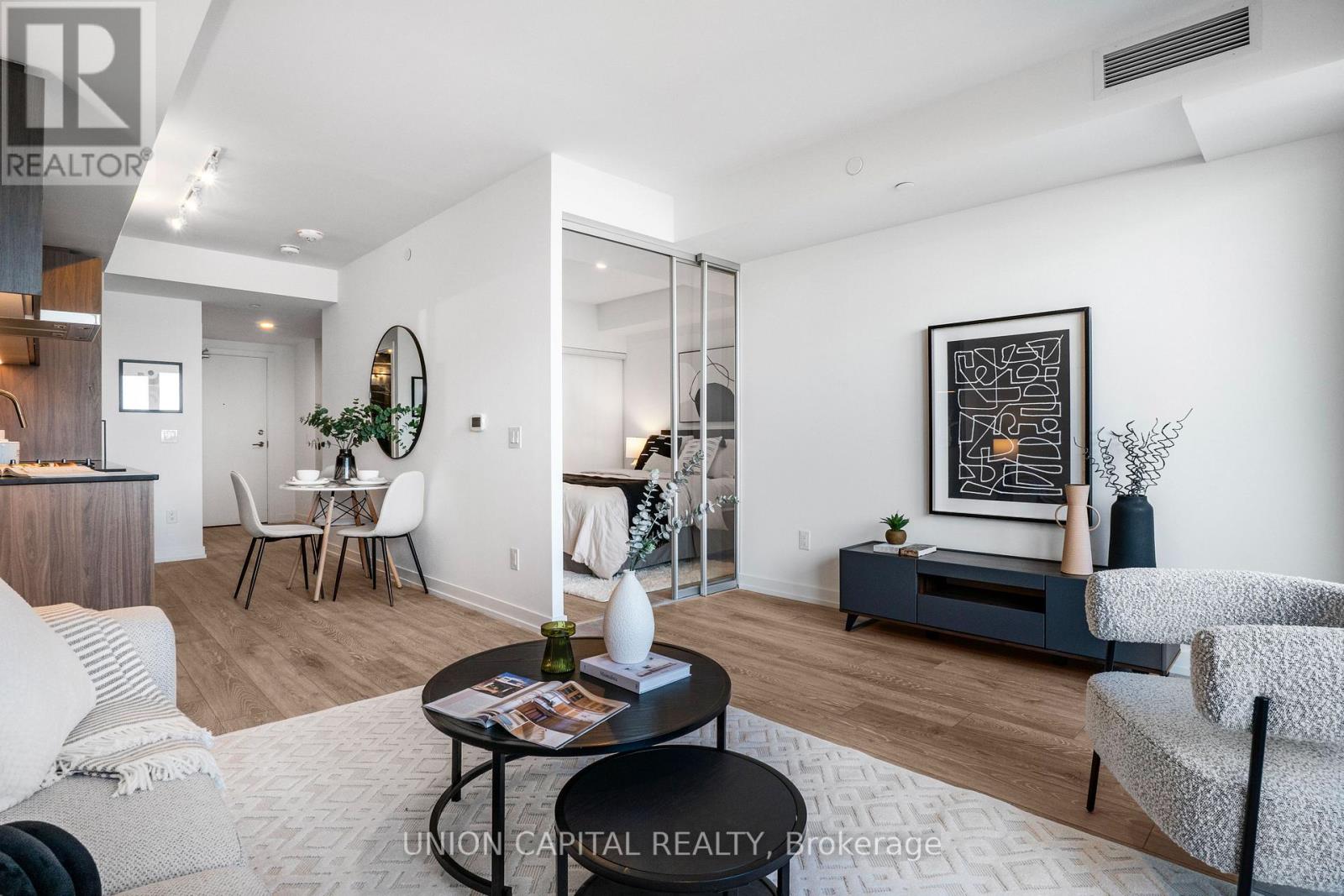 #835 1100 SHEPPARD AVENUE W - 7