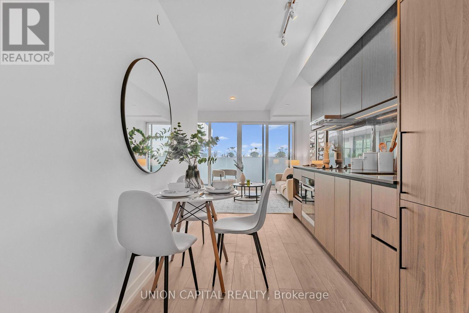 #835 1100 SHEPPARD AVENUE W - 9