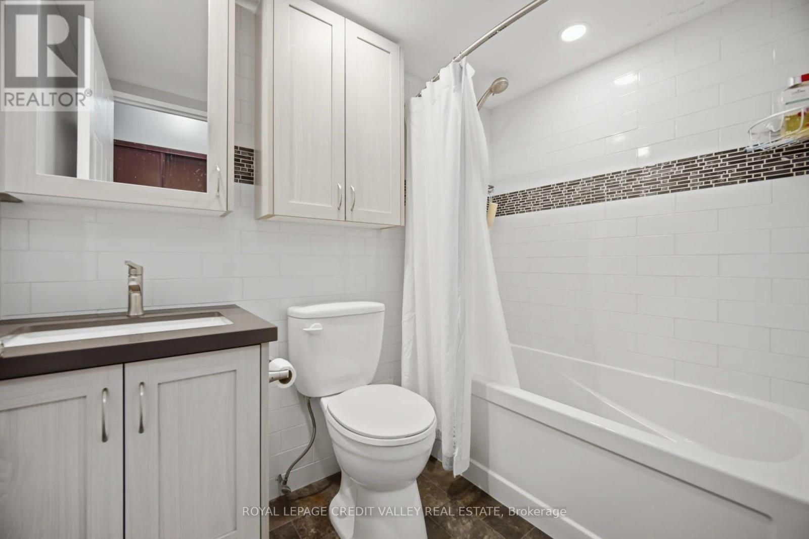 #407 8351 MCLAUGHLIN ROAD E - 28