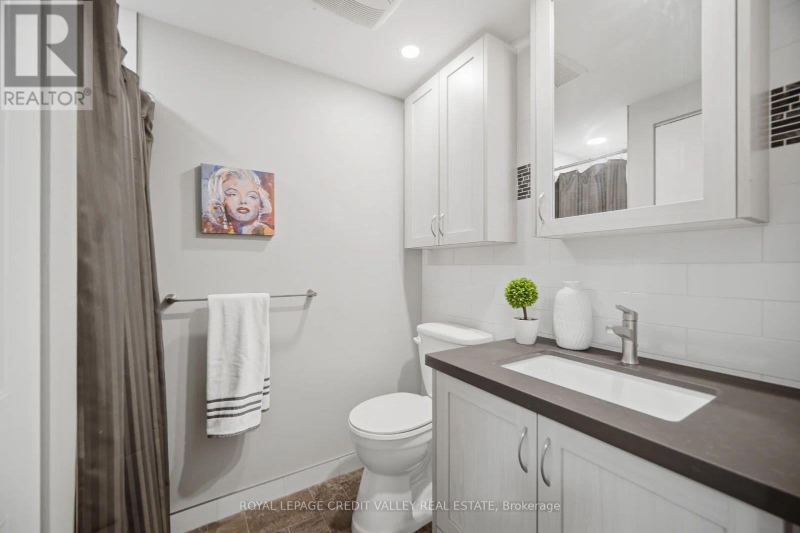 #407 8351 MCLAUGHLIN ROAD E - 33