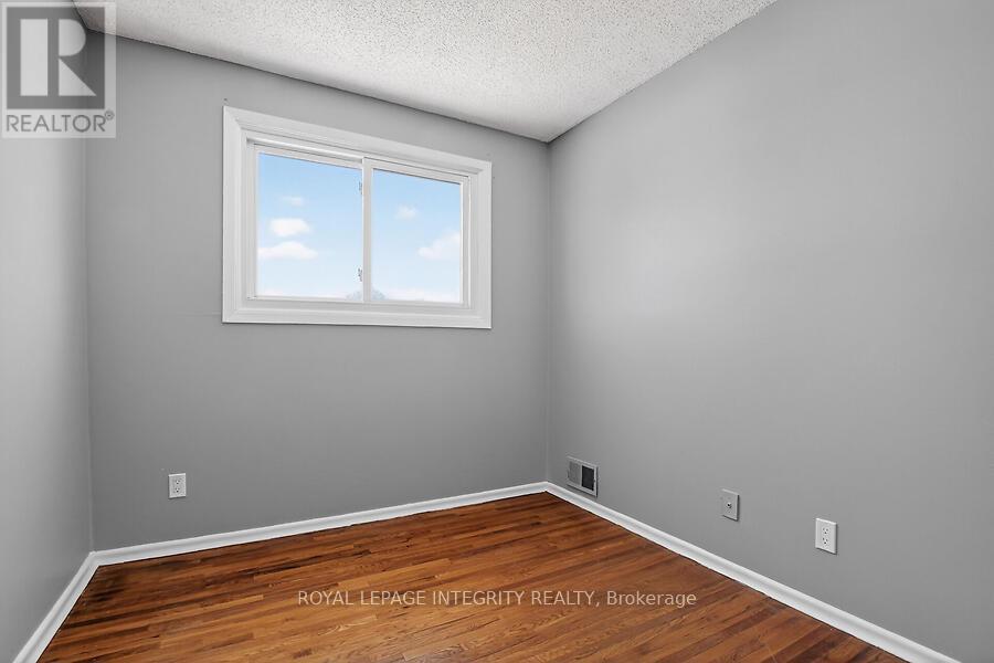 427 MOODIE DRIVE - 20