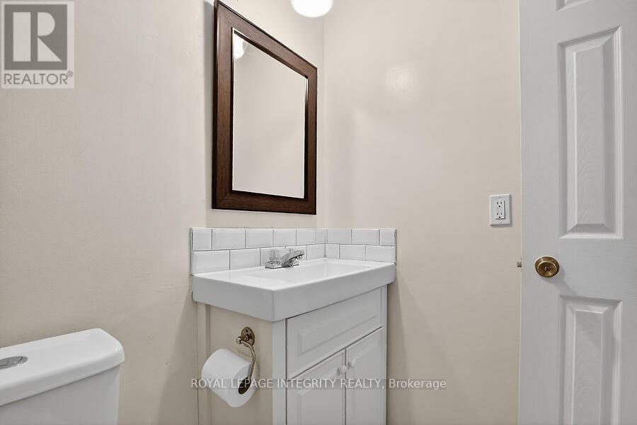 427 MOODIE DRIVE - 19