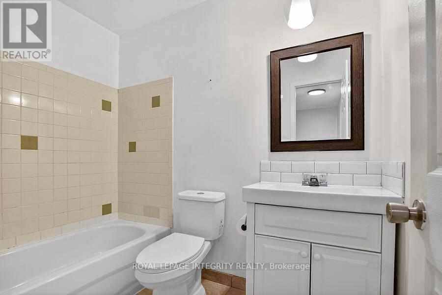427 MOODIE DRIVE - 18