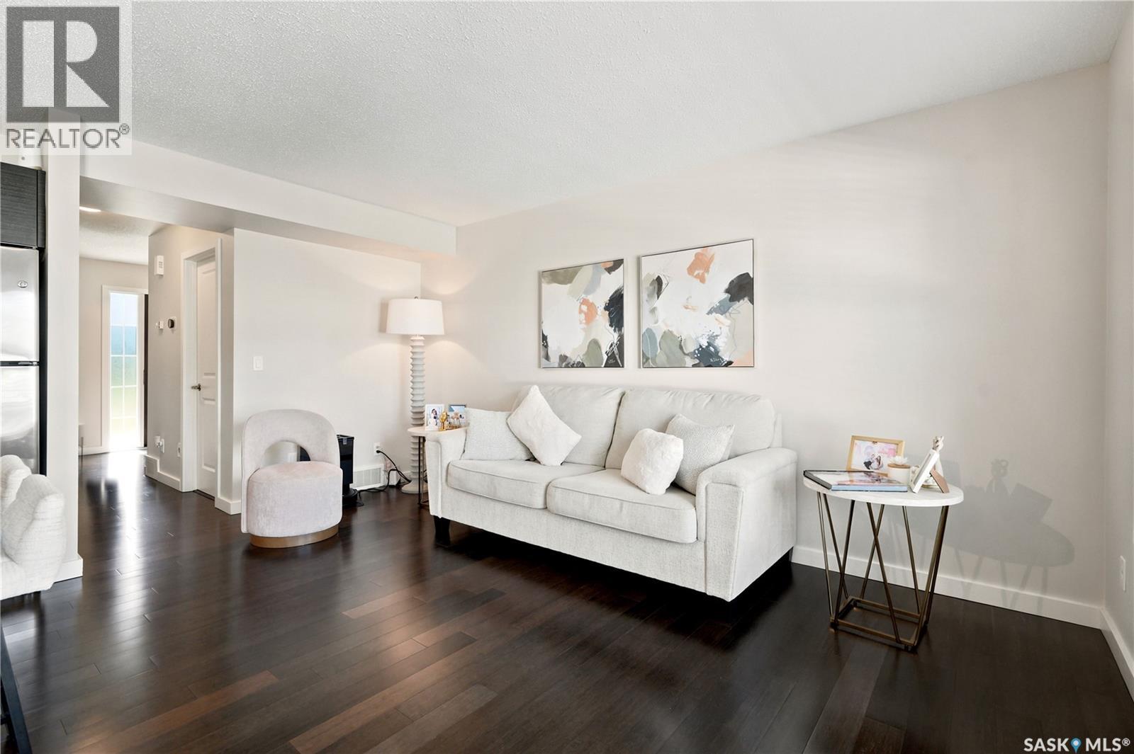 313 410 Ledingham WAY — photo 16