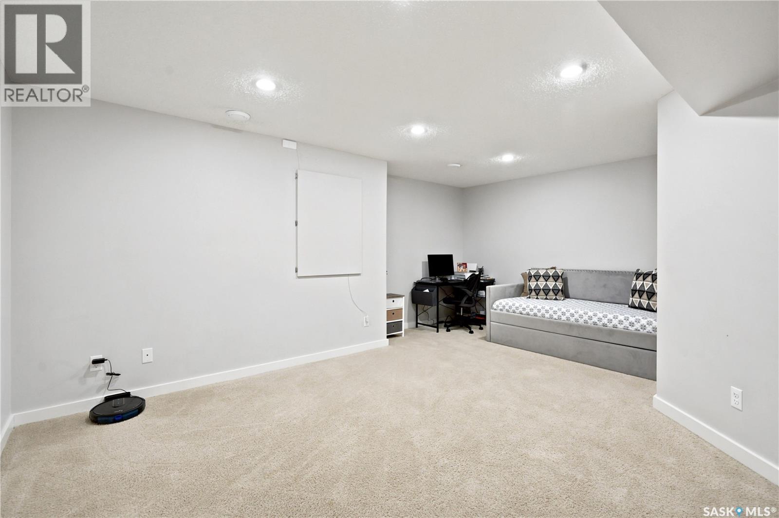 313 410 Ledingham WAY — photo 33