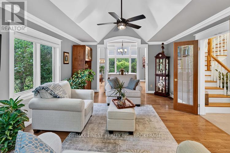 2038 VALLEYVIEW DRIVE - 11