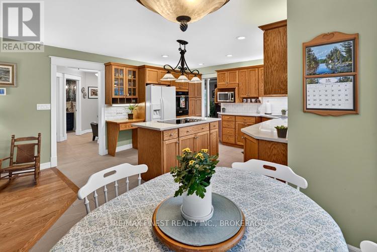 2038 VALLEYVIEW DRIVE - 20