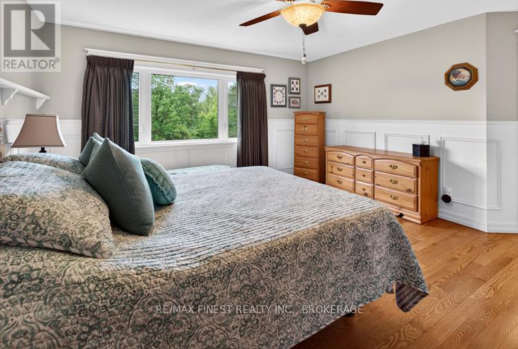 2038 VALLEYVIEW DRIVE - 30