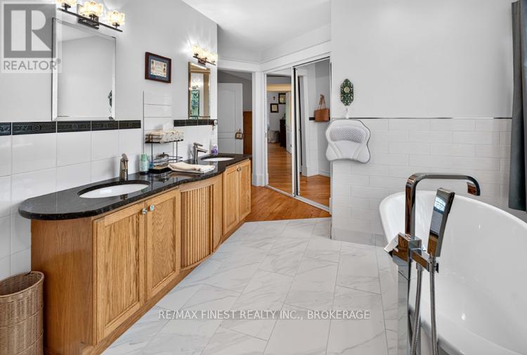 2038 VALLEYVIEW DRIVE - 33