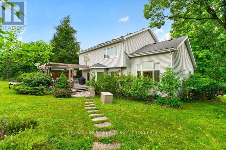 2038 VALLEYVIEW DRIVE - 45