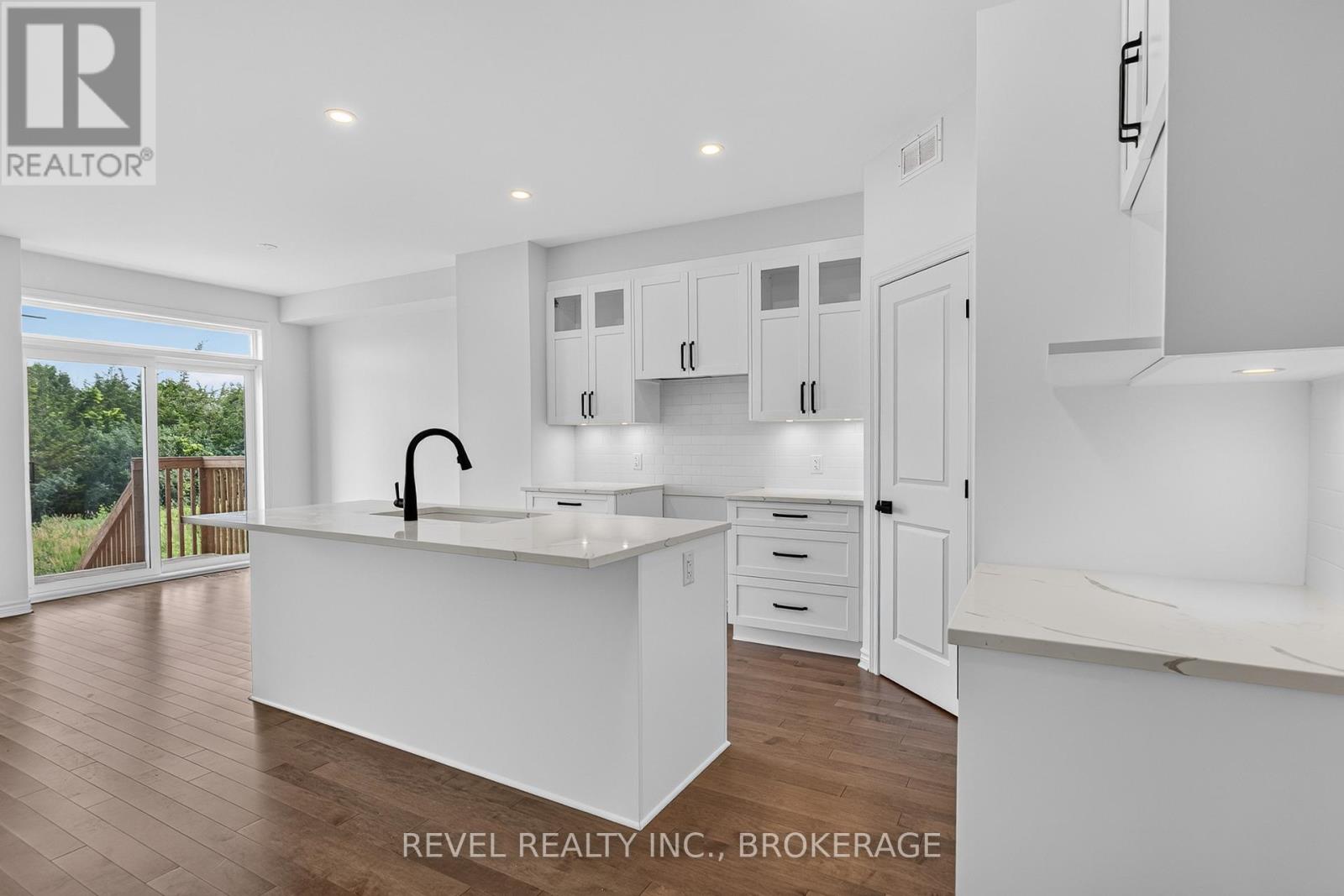 444 BUCKTHORN DRIVE - 11