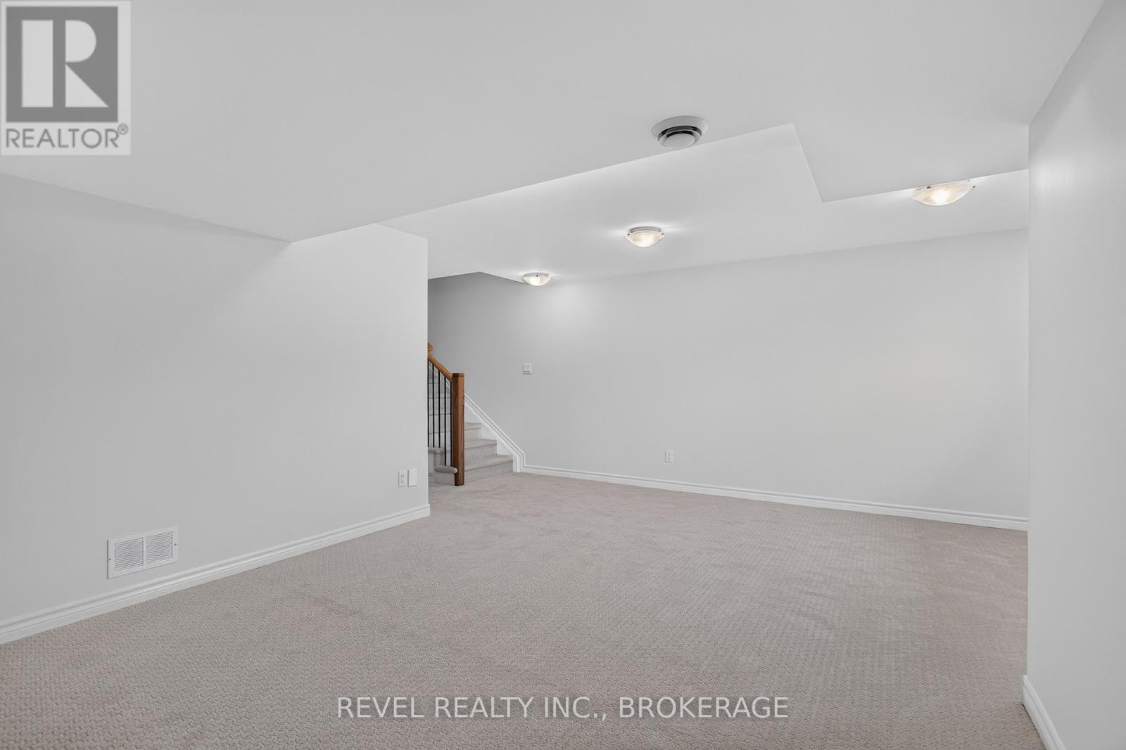 444 BUCKTHORN DRIVE - 39