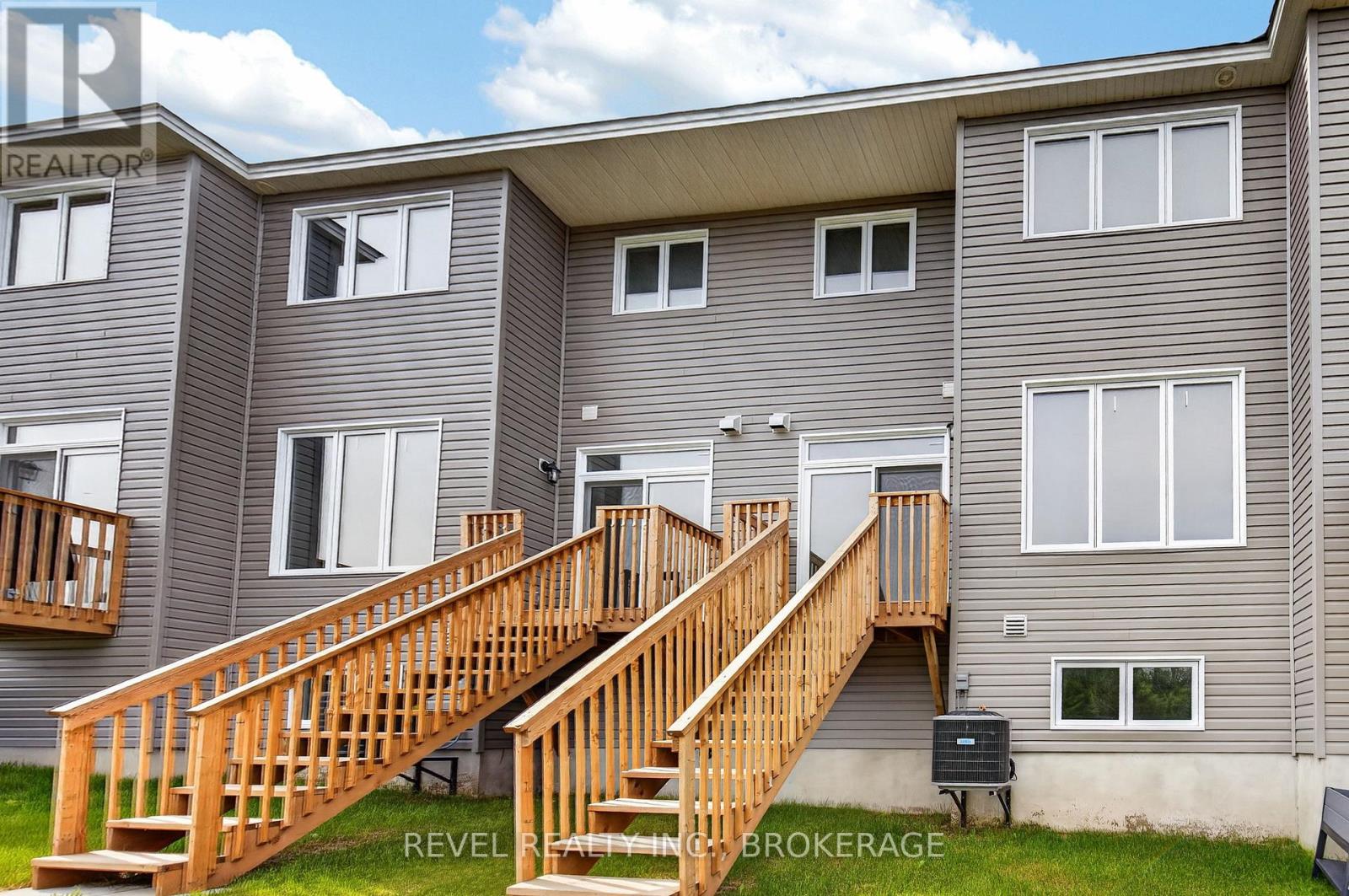 444 BUCKTHORN DRIVE - 45