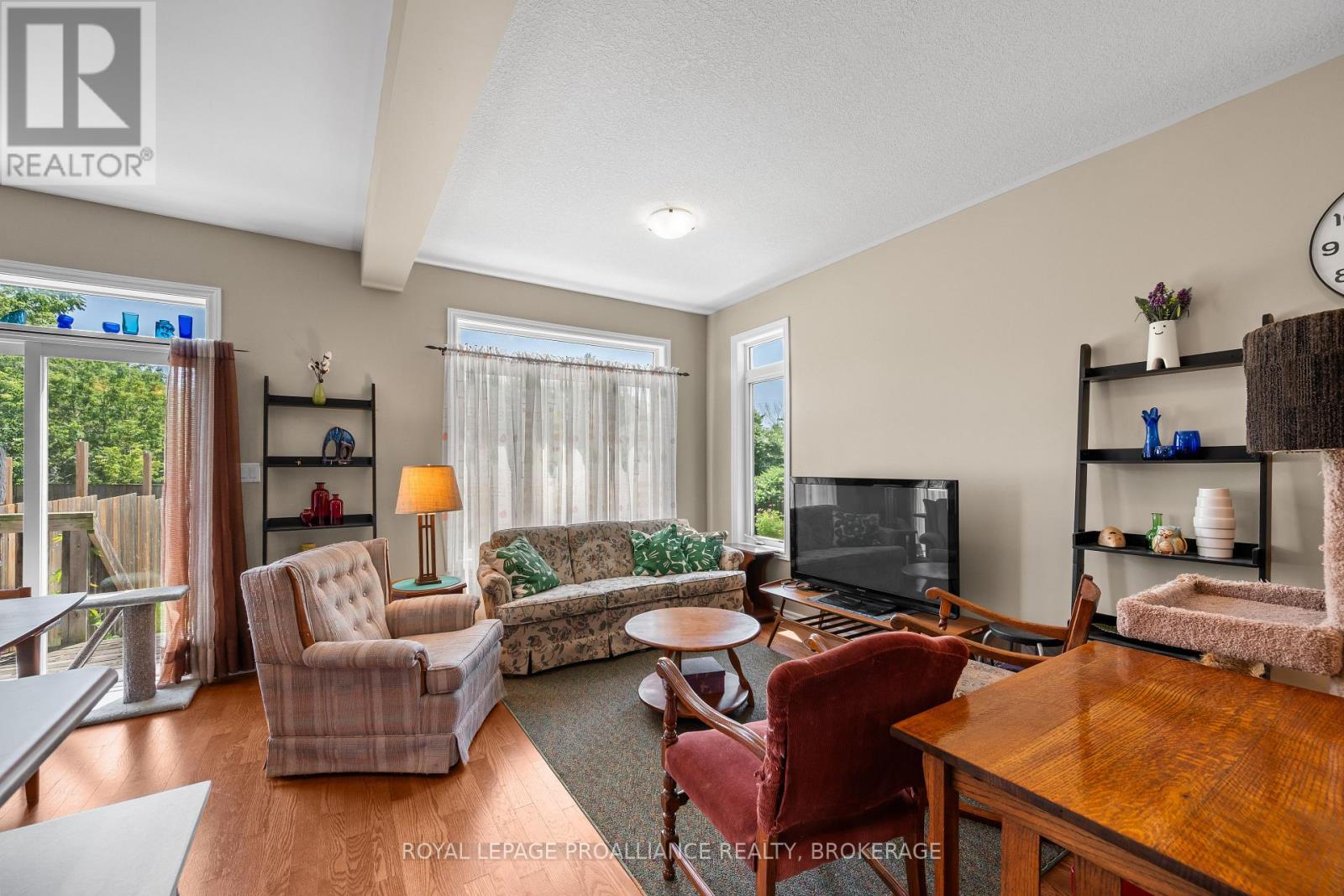917 BLOSSOM STREET - 12