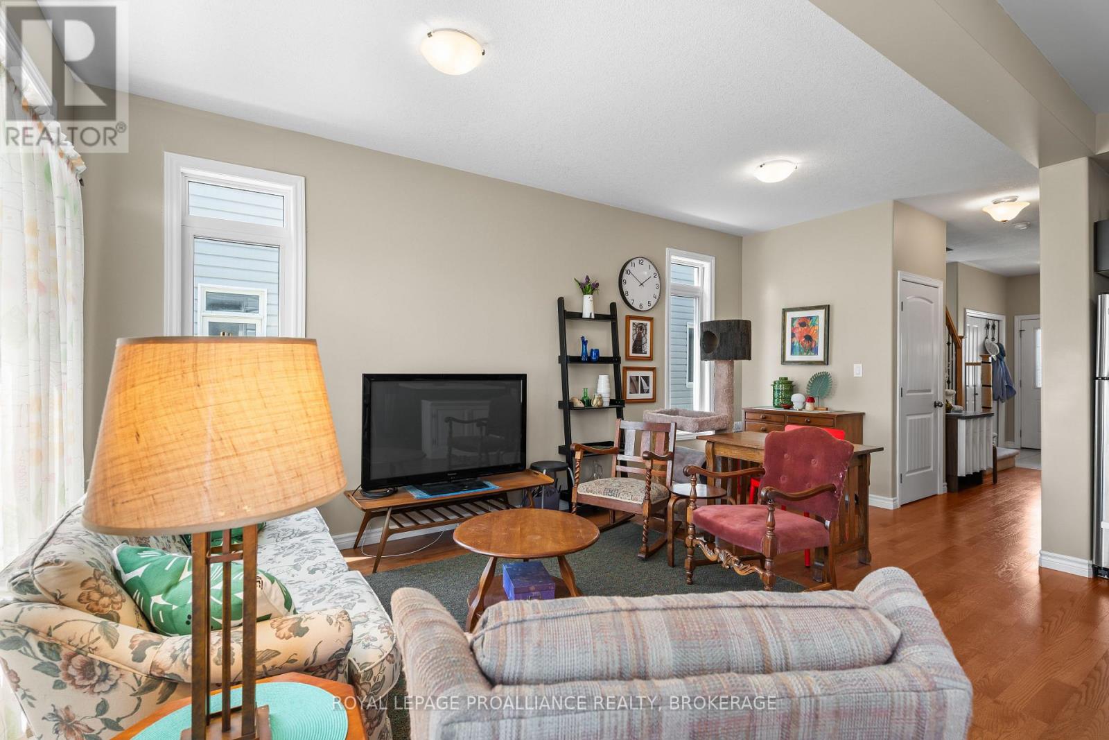 917 BLOSSOM STREET - 13