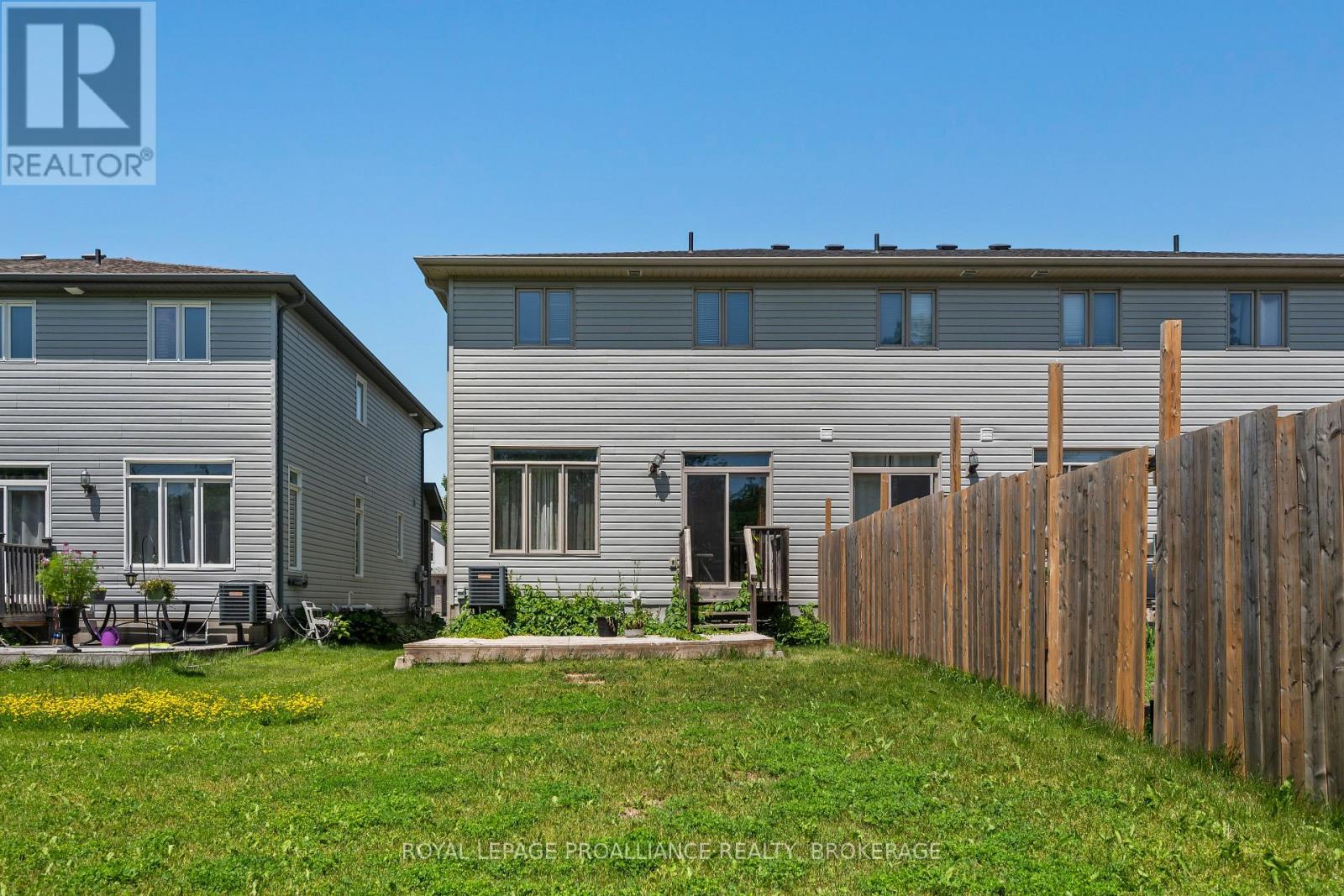 917 BLOSSOM STREET - 28
