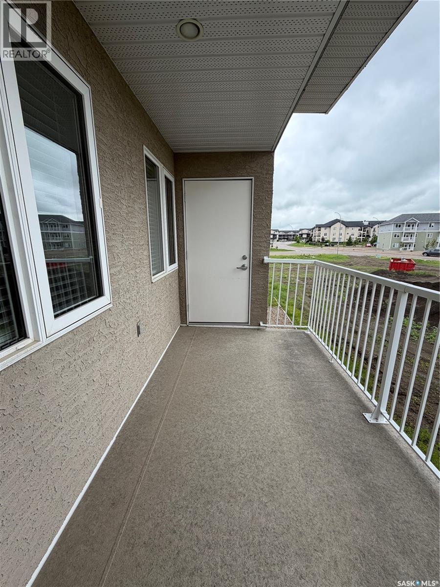 102 1621 Dakota DRIVE — photo 25