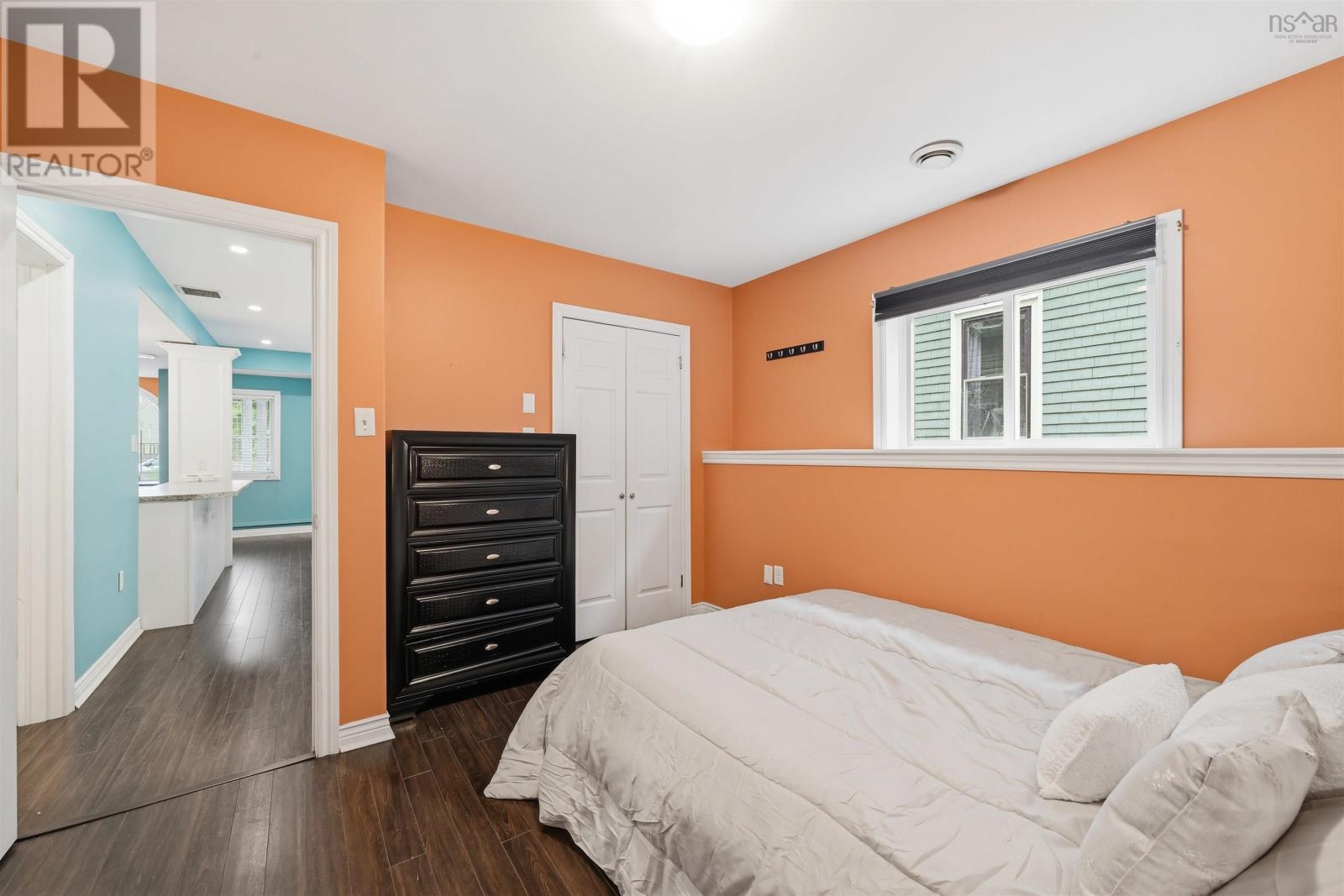 6279 Yale Street - 35
