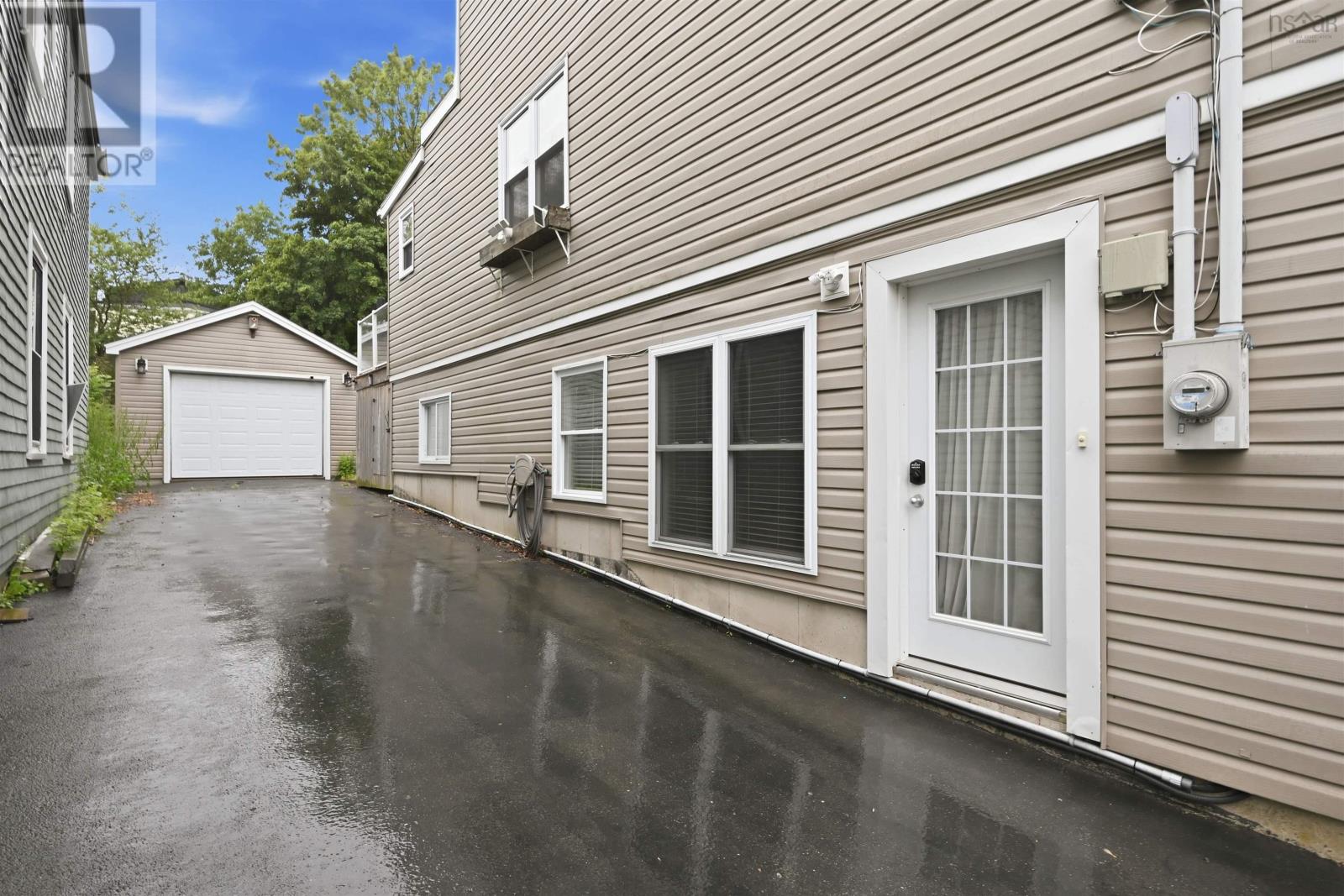 6279 Yale Street - 2