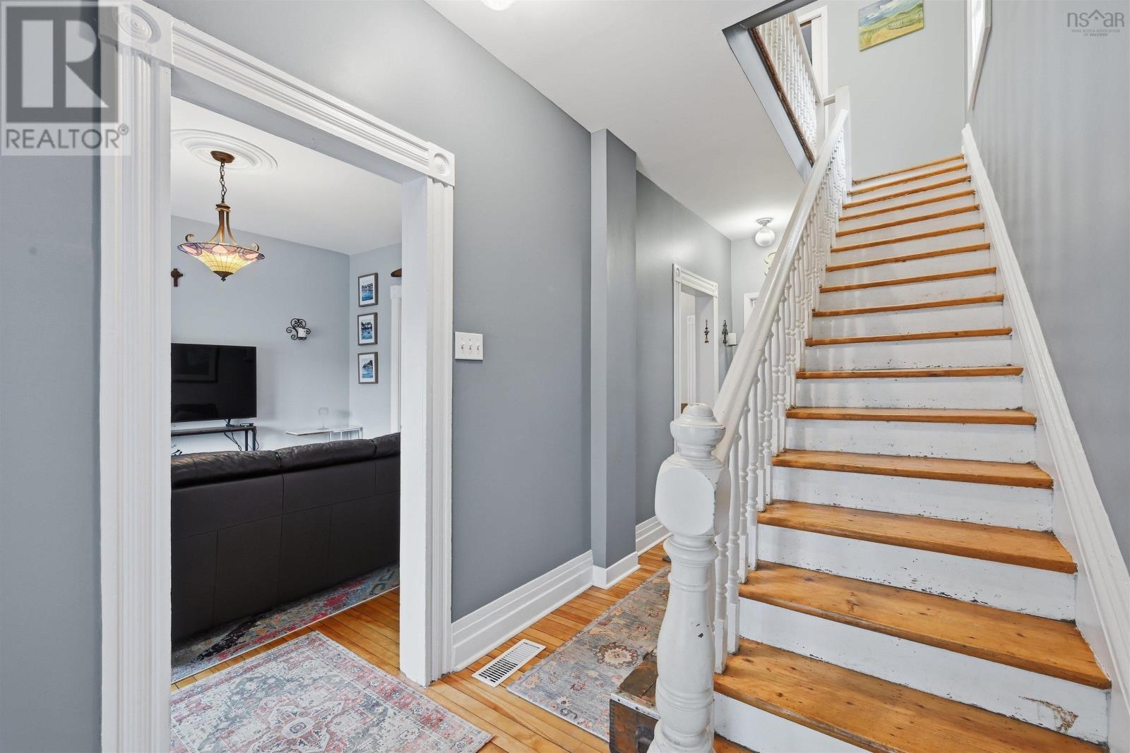 6279 Yale Street - 6