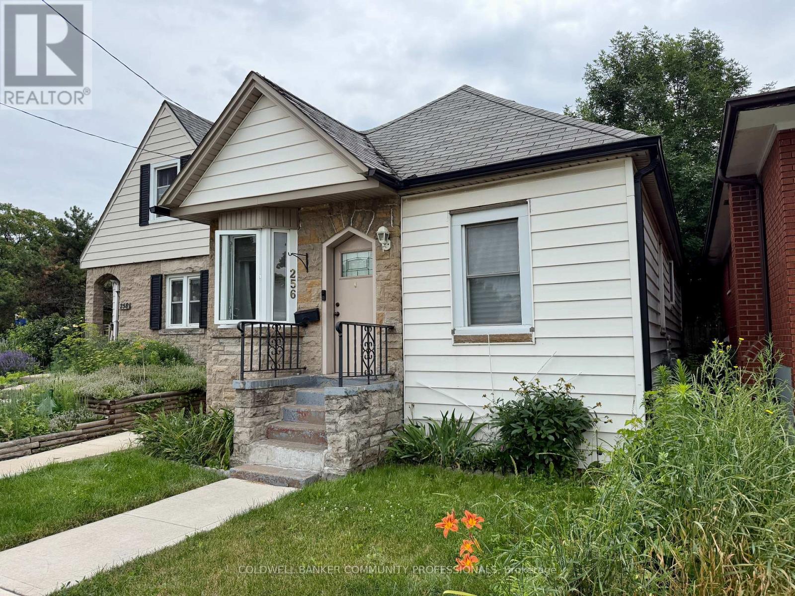 256 FAIRFIELD AVENUE - 2