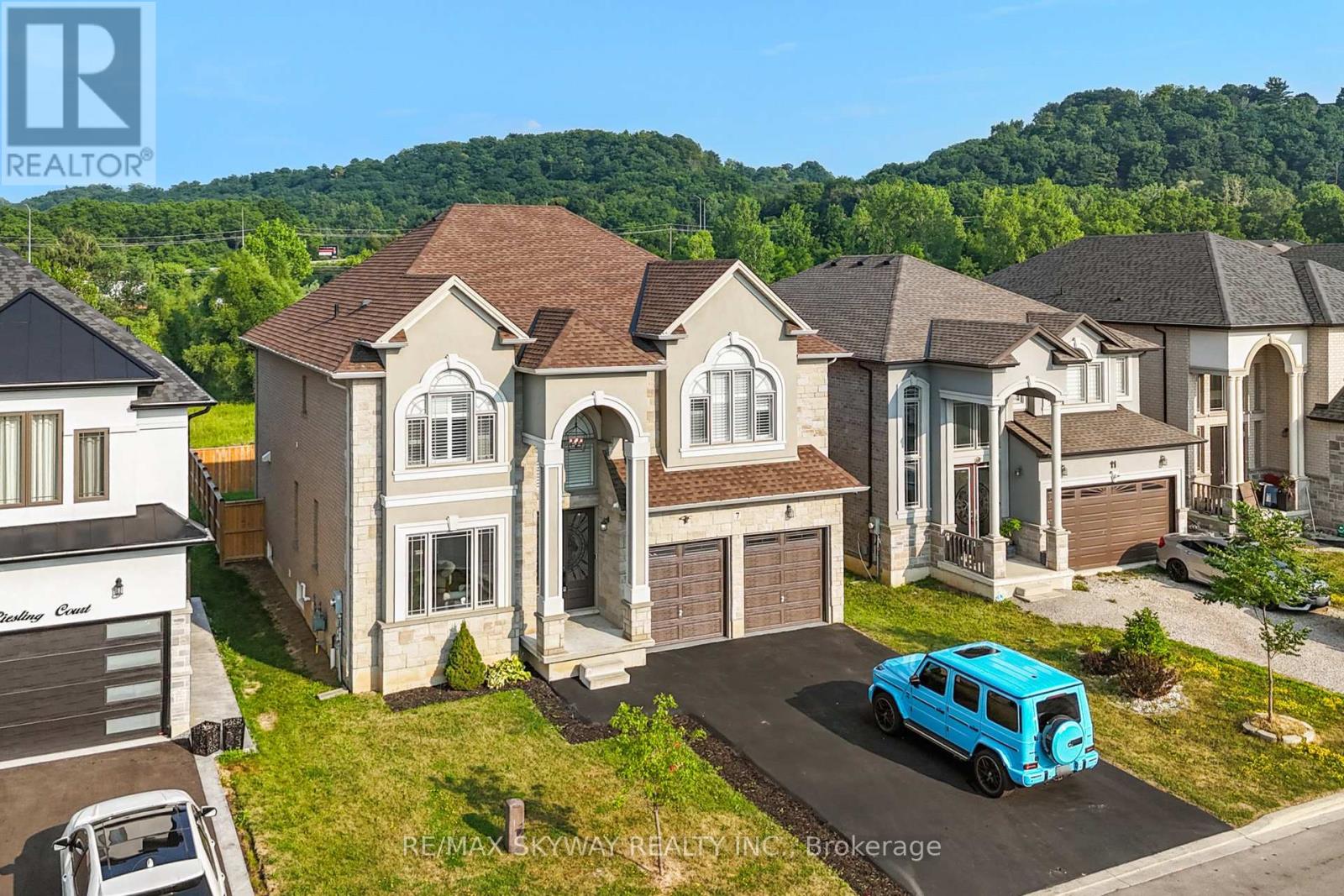 7 RIESLING COURT - 3