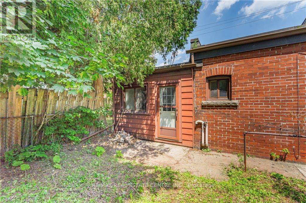 1274 BARTON STREET E - 15