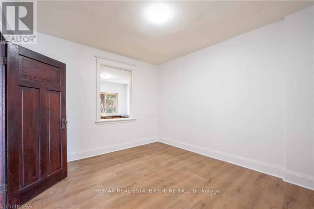 1274 BARTON STREET E - 8