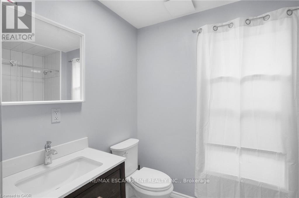 11 WRIGHT AVENUE - 13