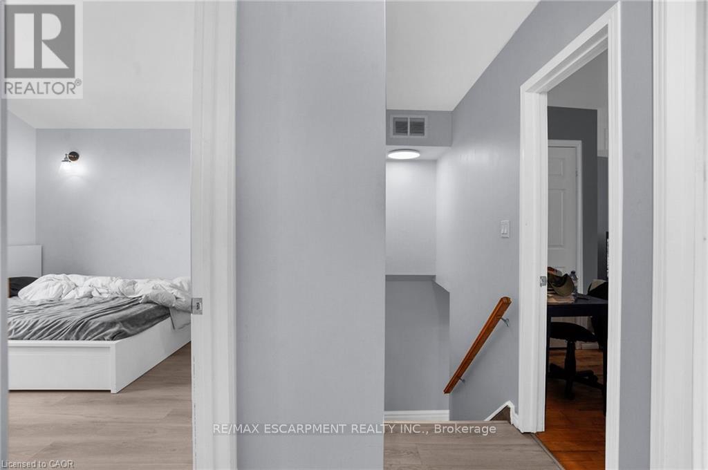 11 WRIGHT AVENUE - 15