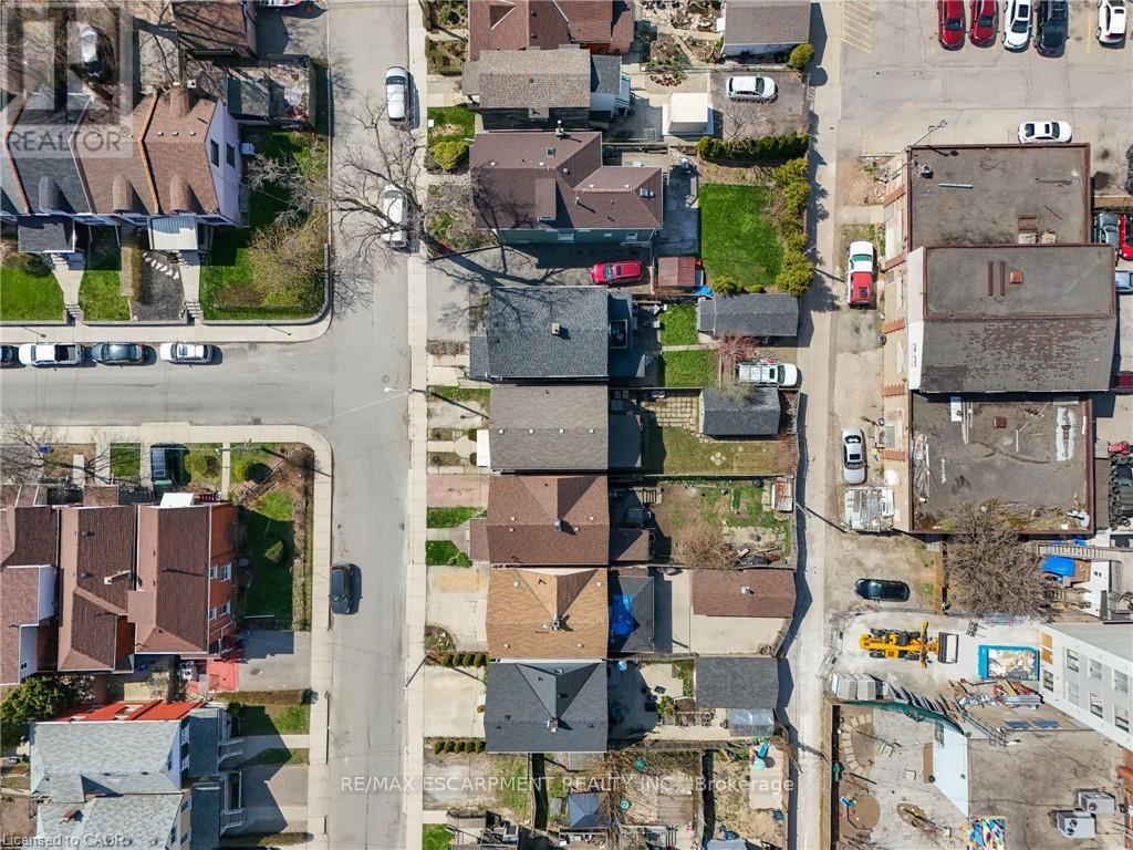 11 WRIGHT AVENUE - 22