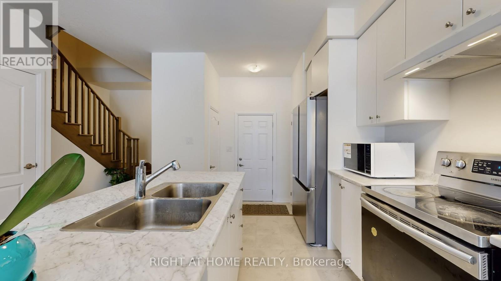 38 LONSDALE ROAD - 14