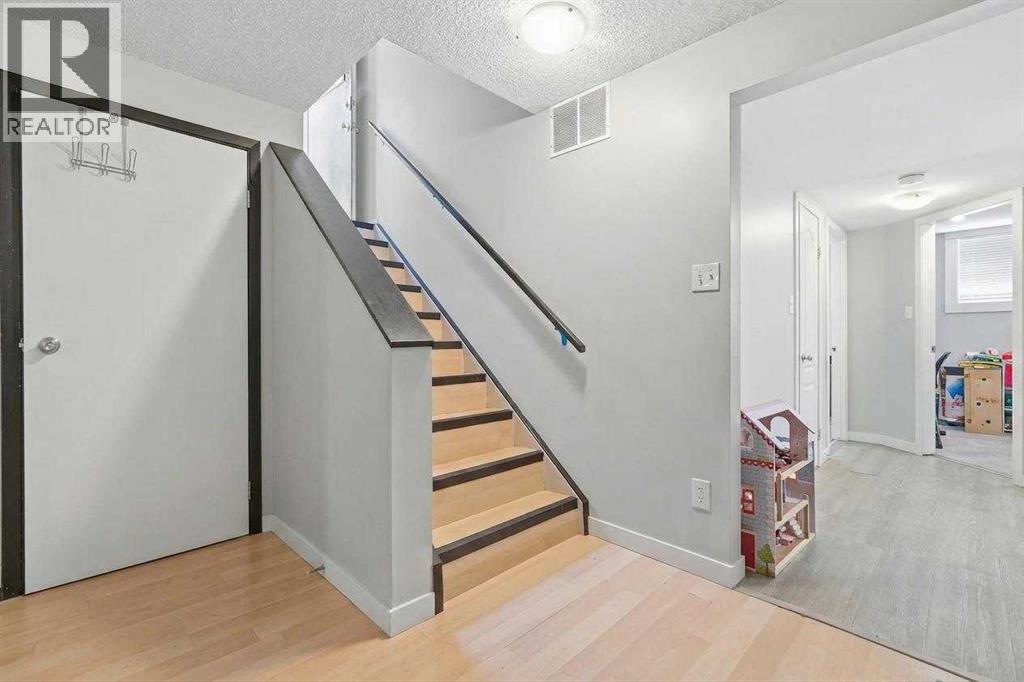 121 Sunbank Way SE - 19