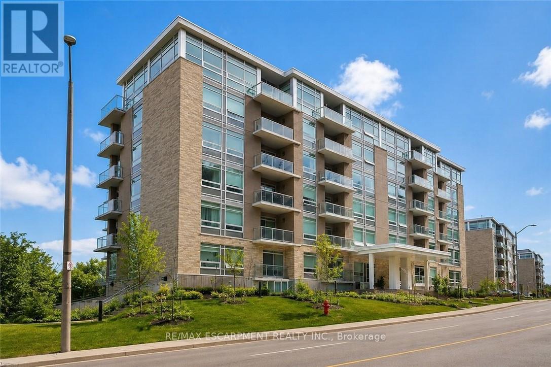 #403 455 CHARLTON AVENUE E - 1