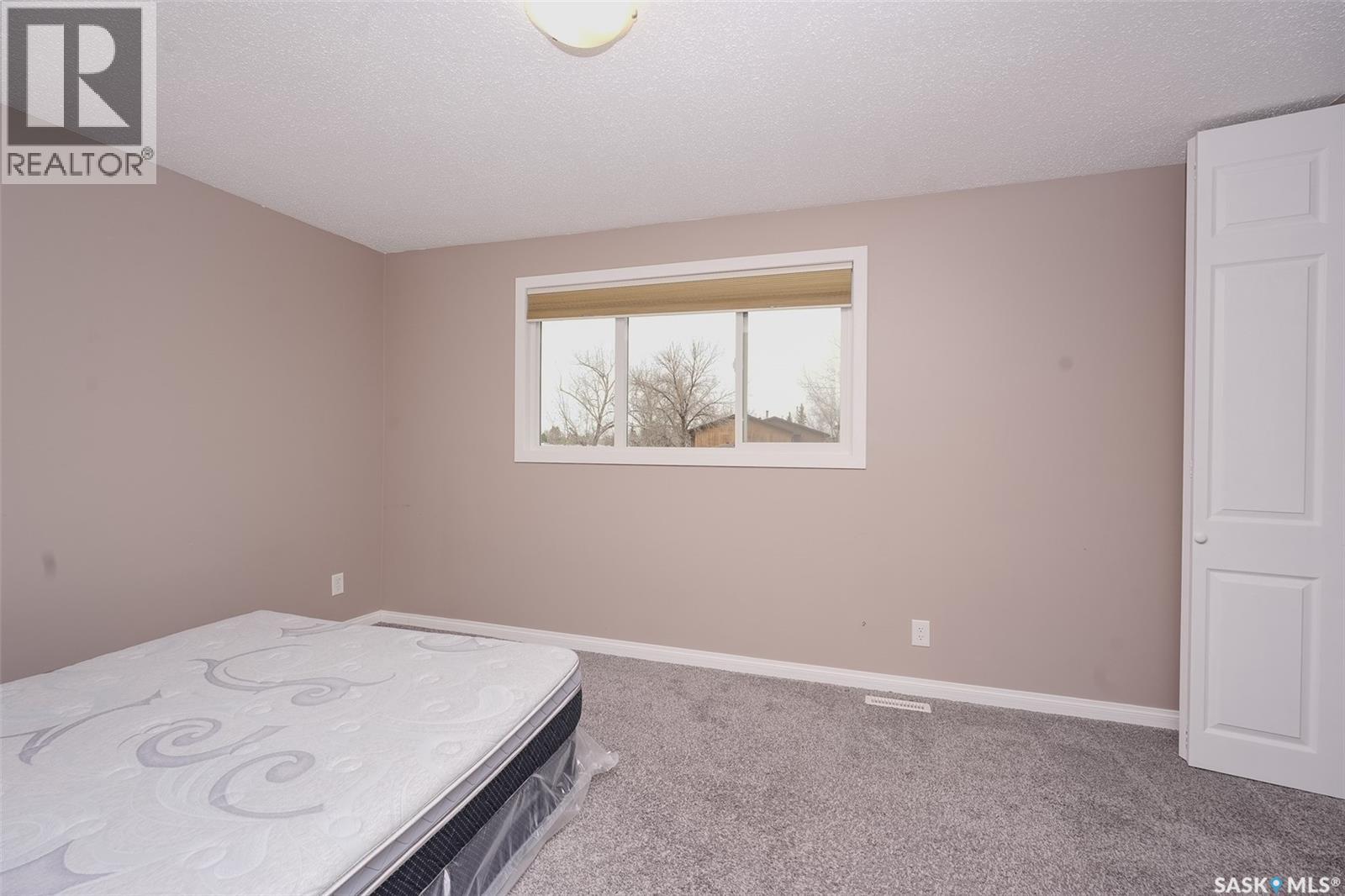 #91 Mackenzie WAY - 15