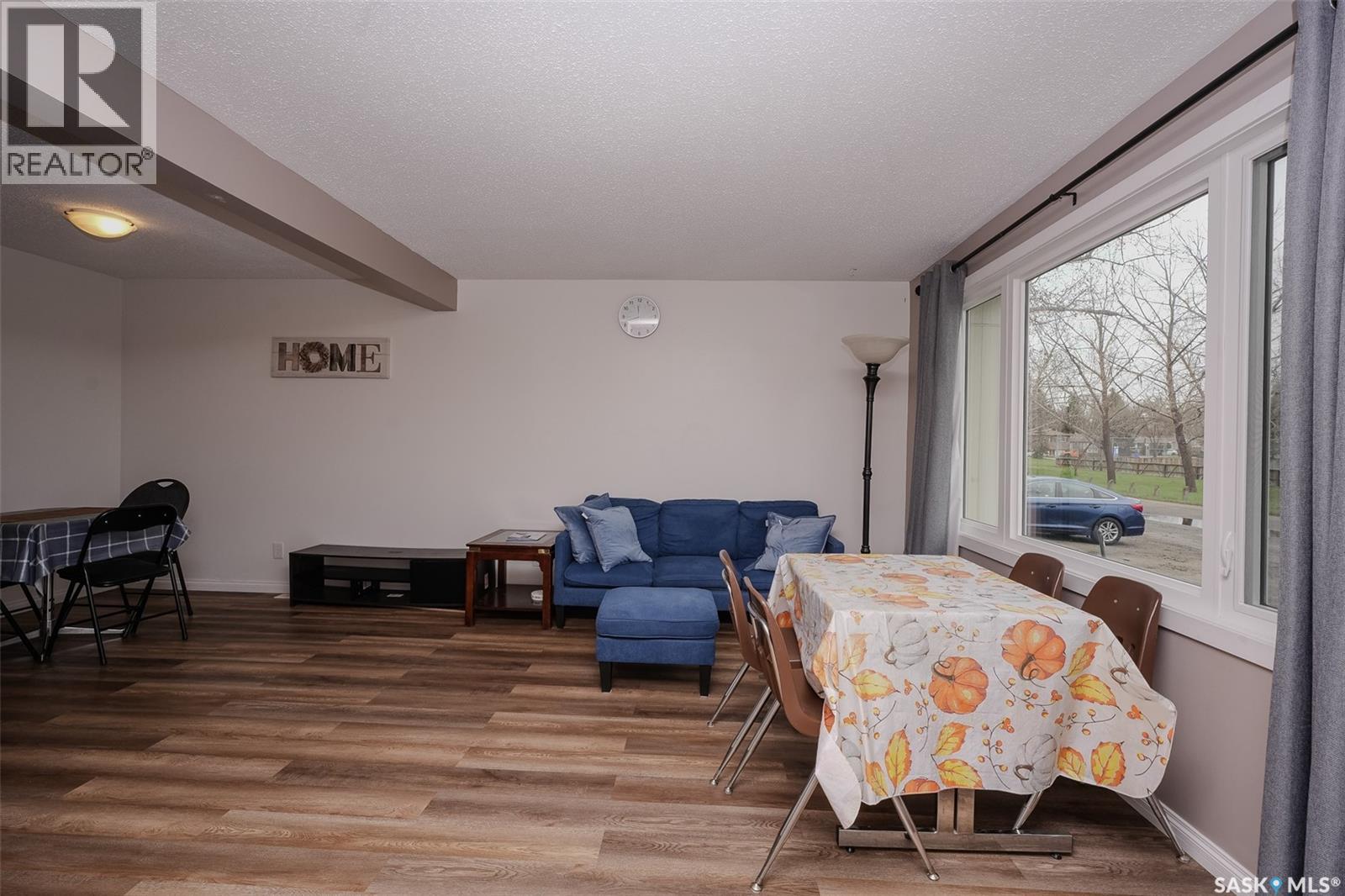 #91 Mackenzie WAY - 2