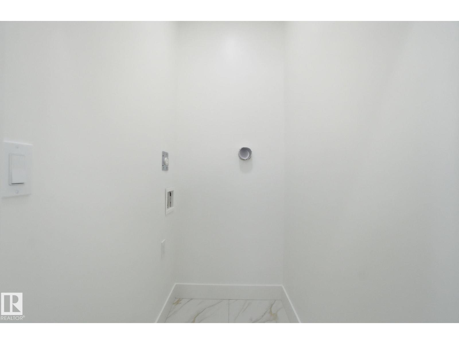 7605 92 AV NW - 33