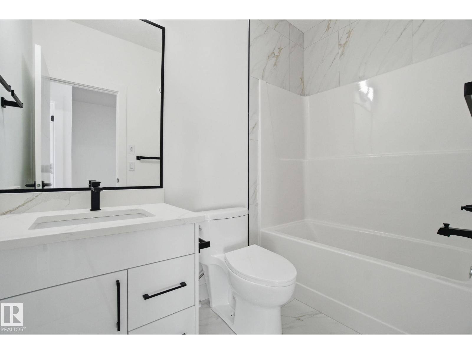 7605 92 AV NW - 29