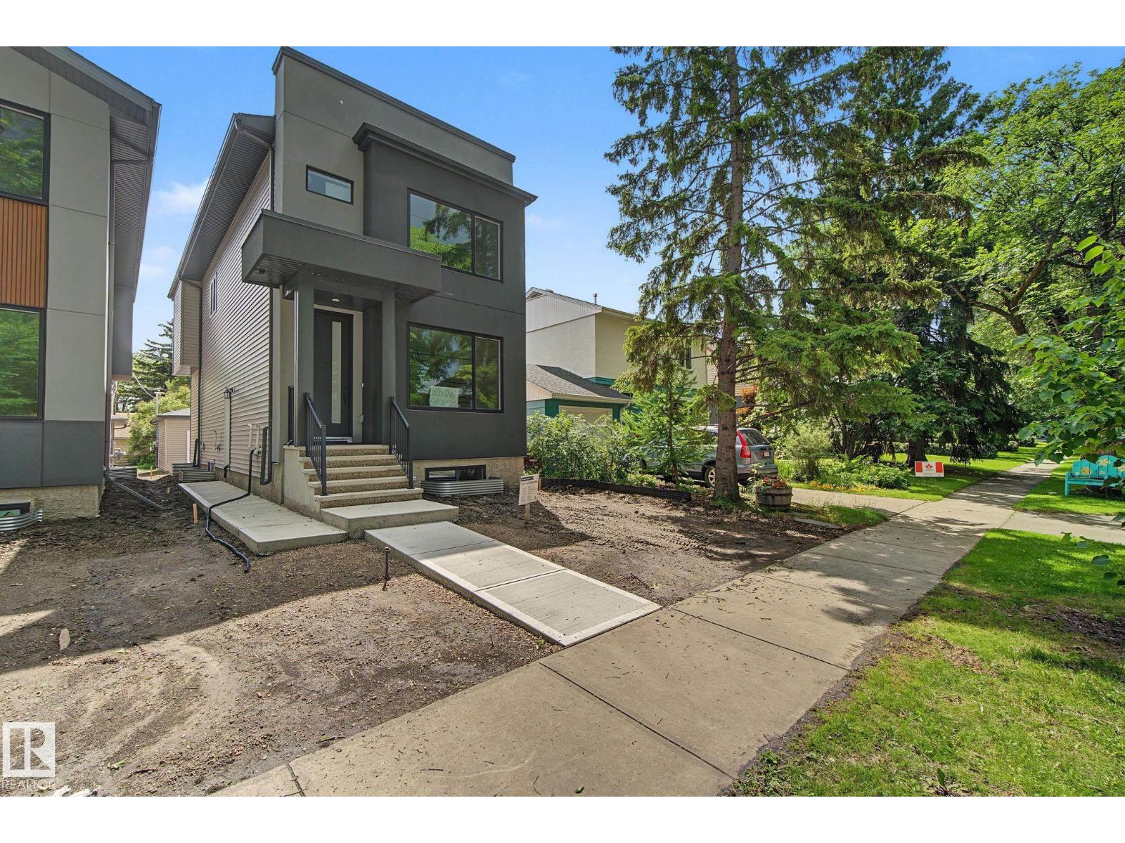 7605 92 AV NW - 2