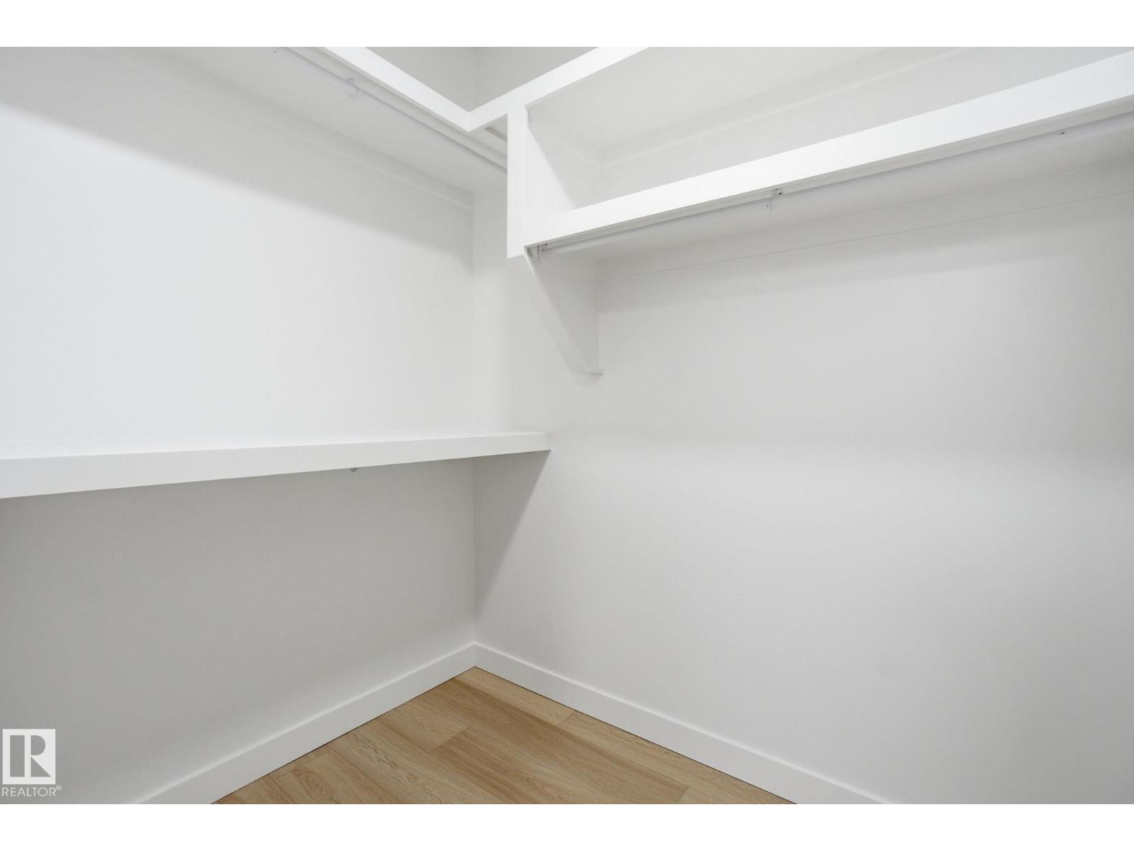 7605 92 AV NW - 59