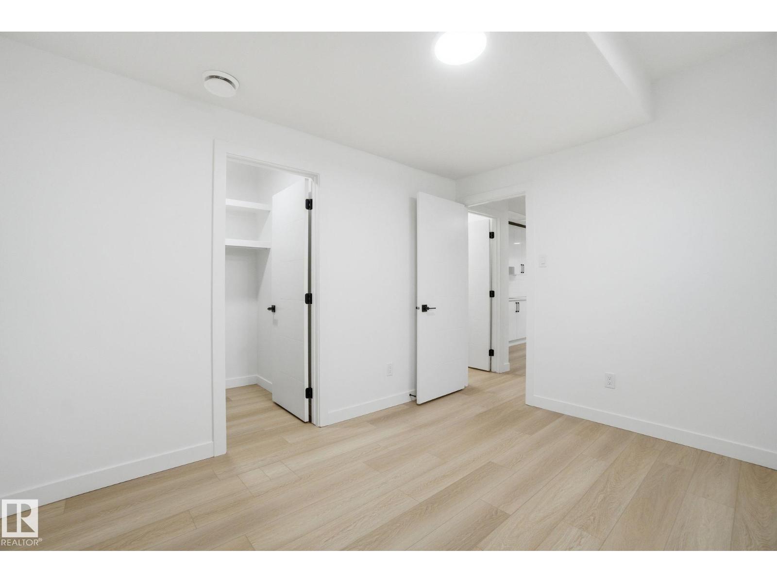 7605 92 AV NW - 58