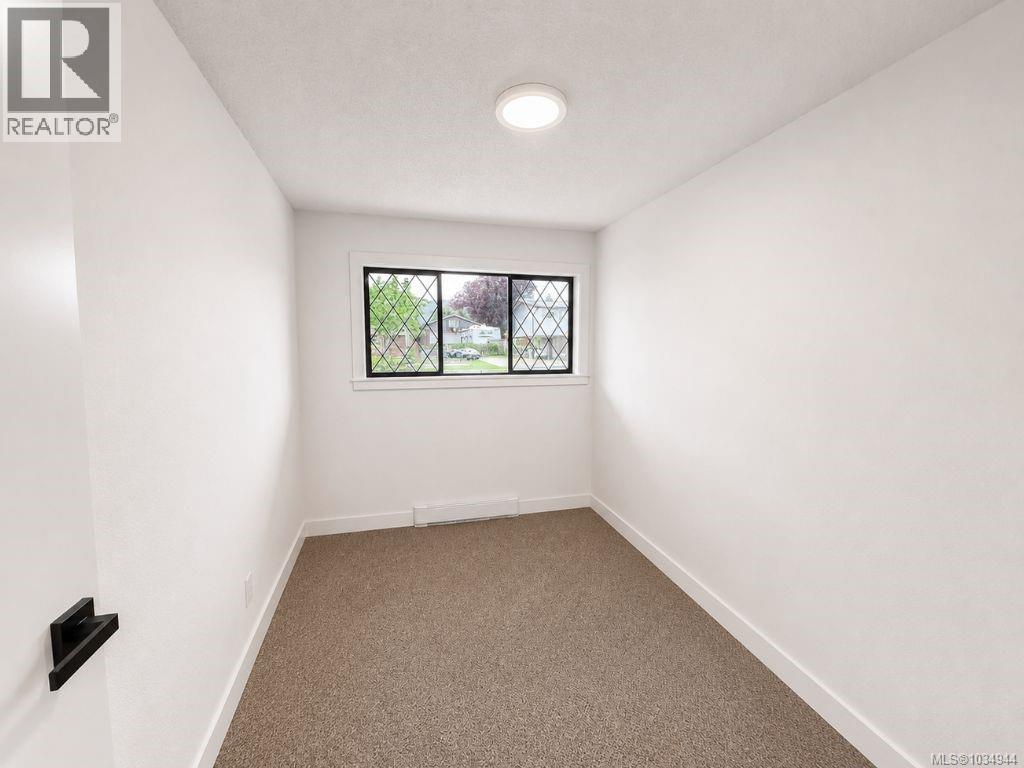3782 Grieve Rd - 44