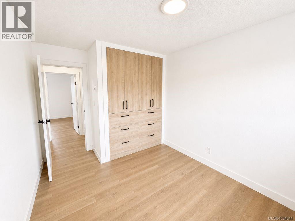 3782 Grieve Rd - 53