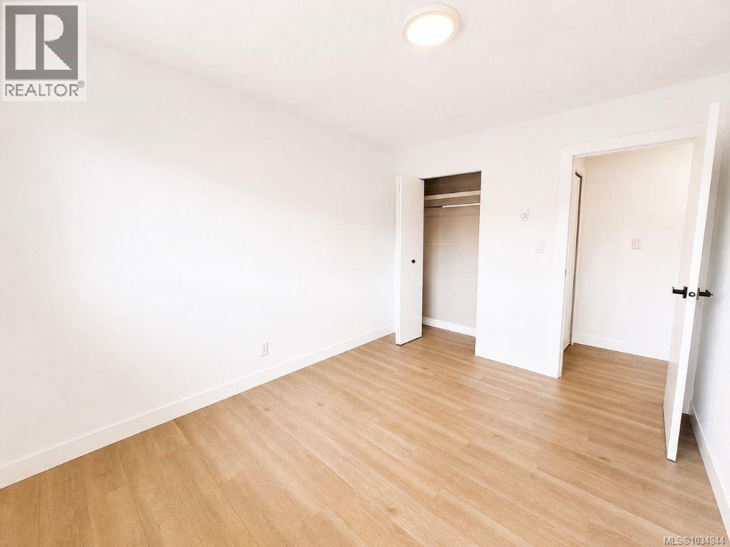 3782 Grieve Rd - 34