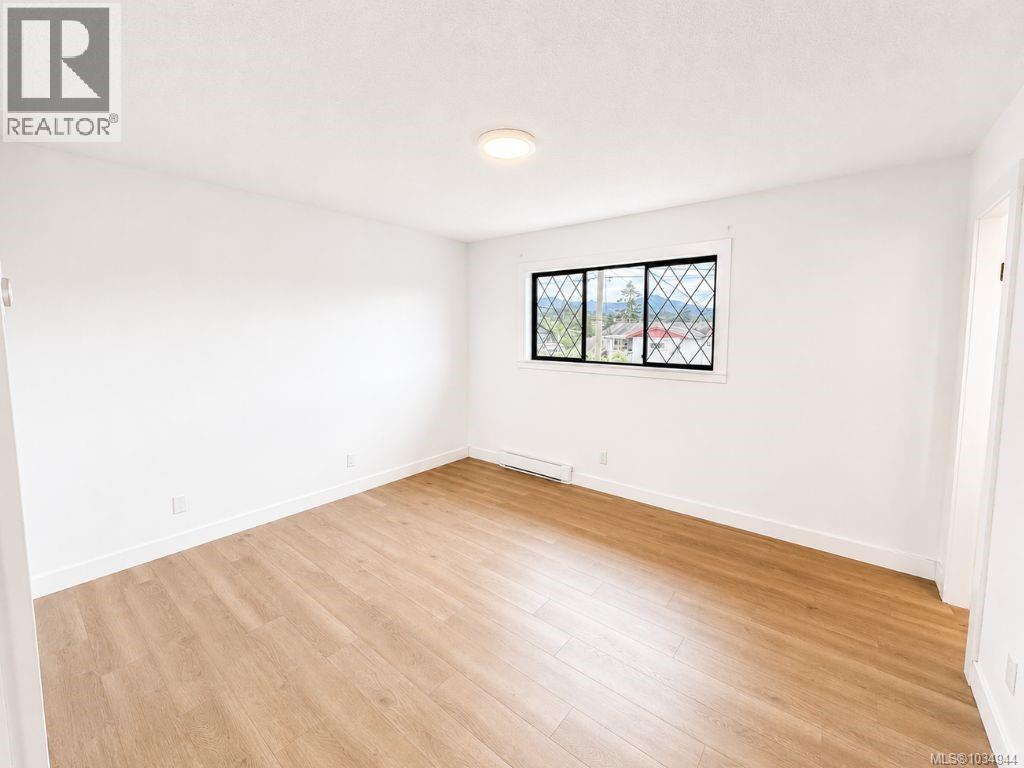 3782 Grieve Rd - 43