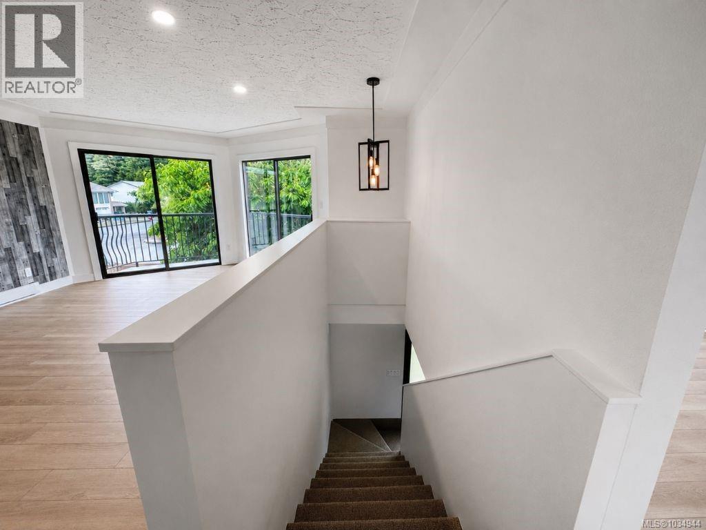 3782 Grieve Rd - 50