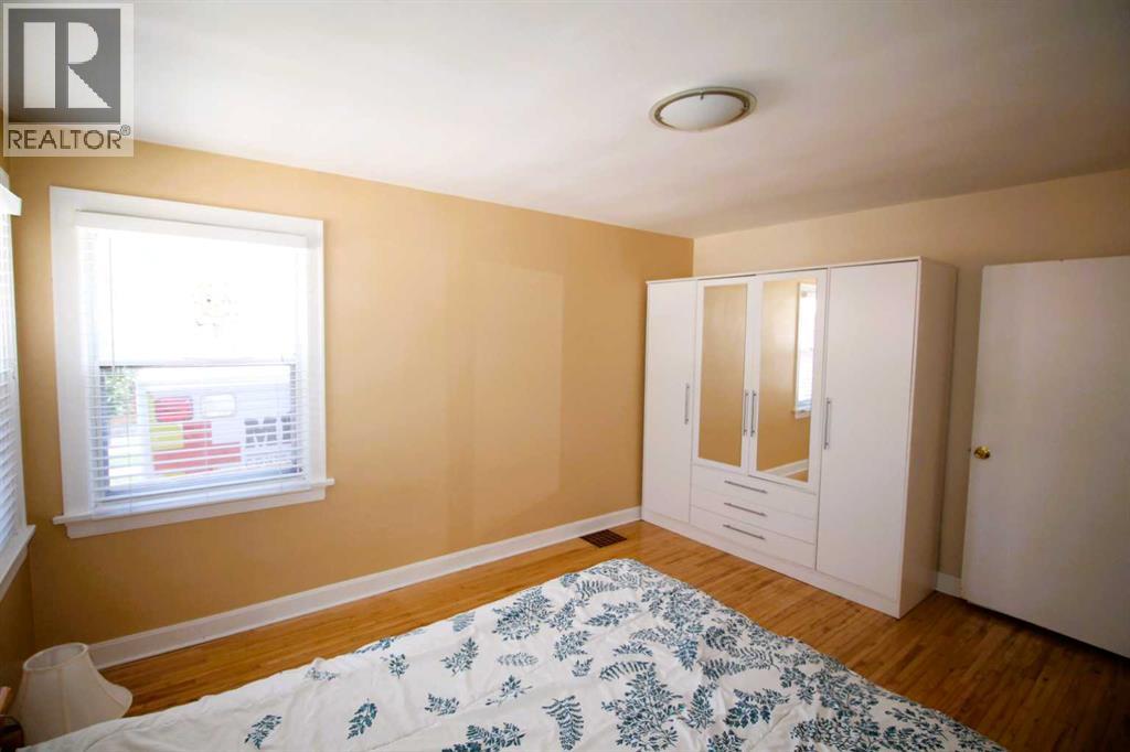819 9 Avenue S - 18