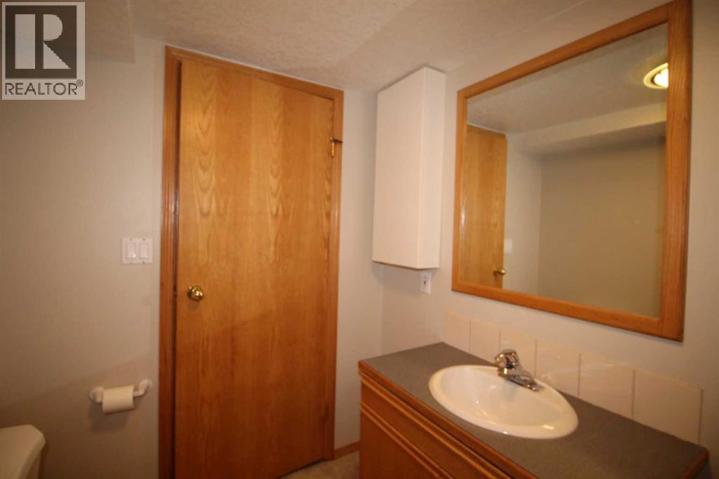 819 9 Avenue S - 29