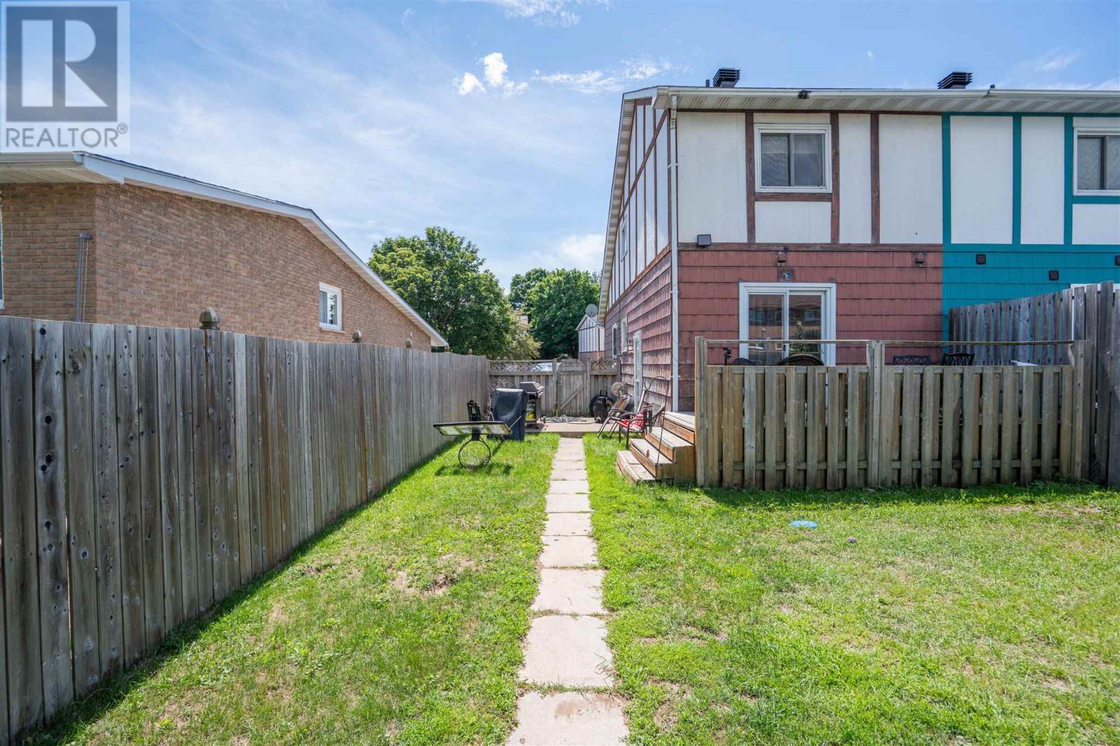 38 Cambridge PL - 3