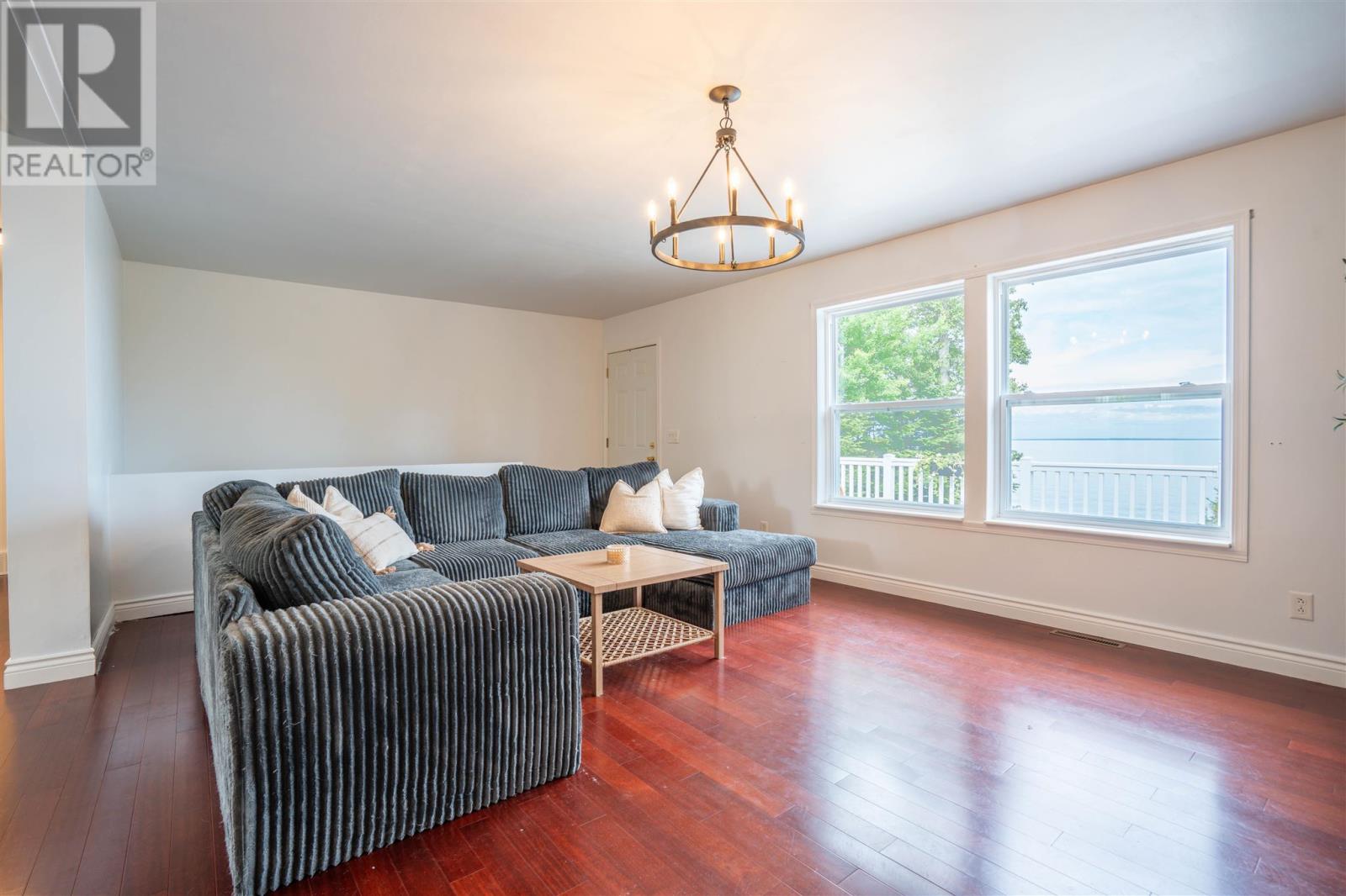 634 Lakeshore DR - 16